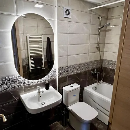 Modern 2-bedroom With Mountain View *